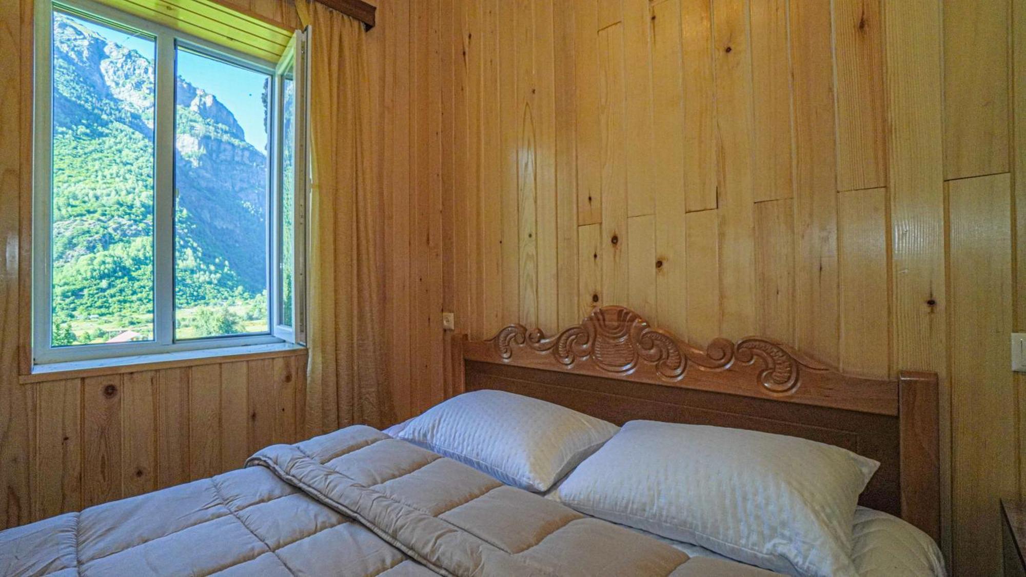 Givi Kakhiani'S Guesthouse Zhabeshi ภายนอก รูปภาพ