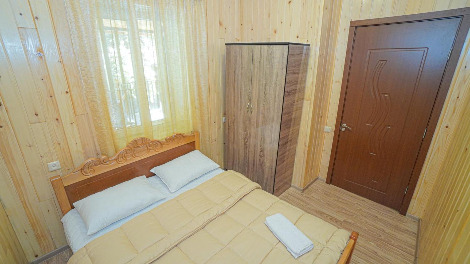 Givi Kakhiani'S Guesthouse Zhabeshi ภายนอก รูปภาพ