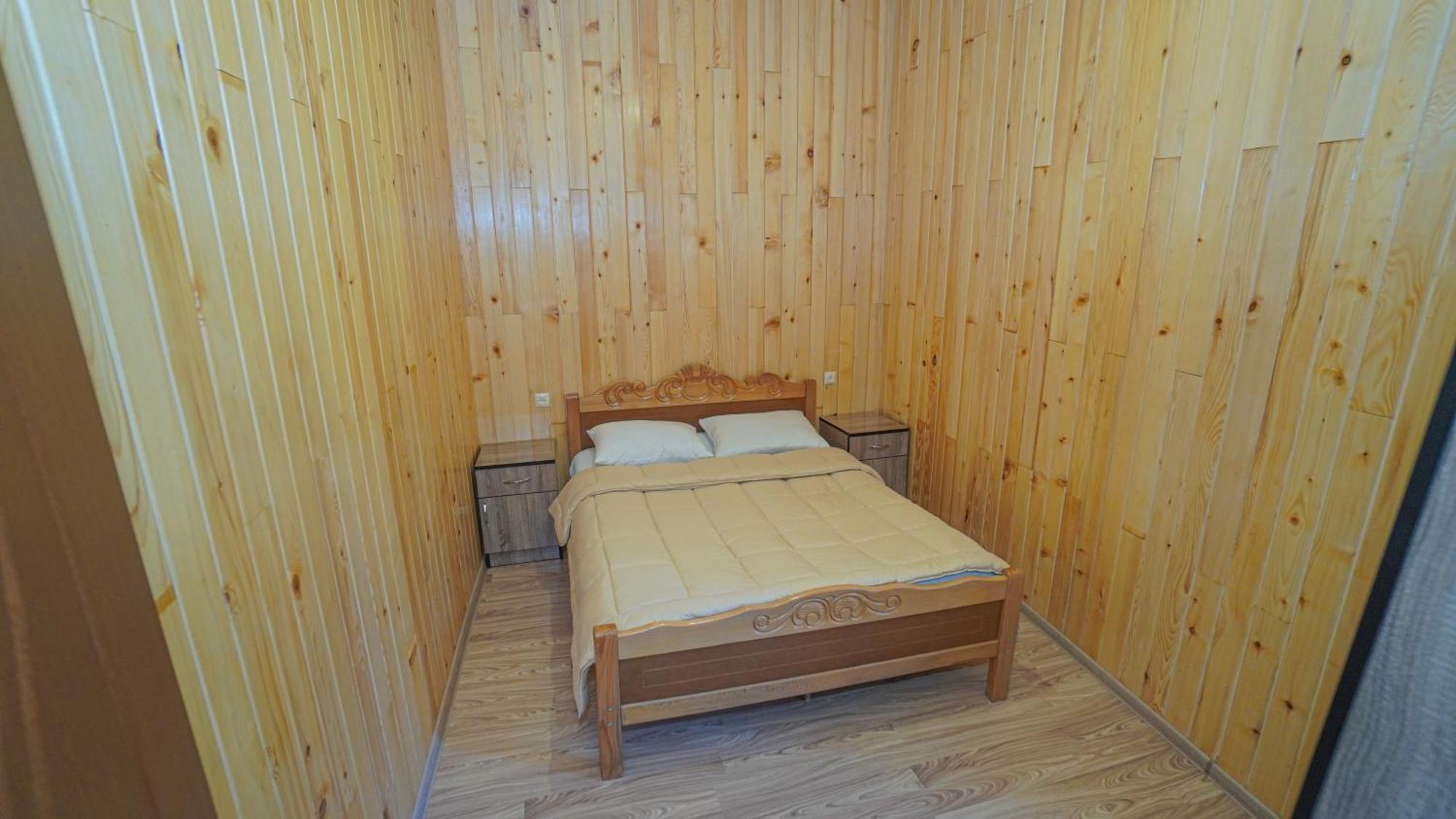 Givi Kakhiani'S Guesthouse Zhabeshi ภายนอก รูปภาพ