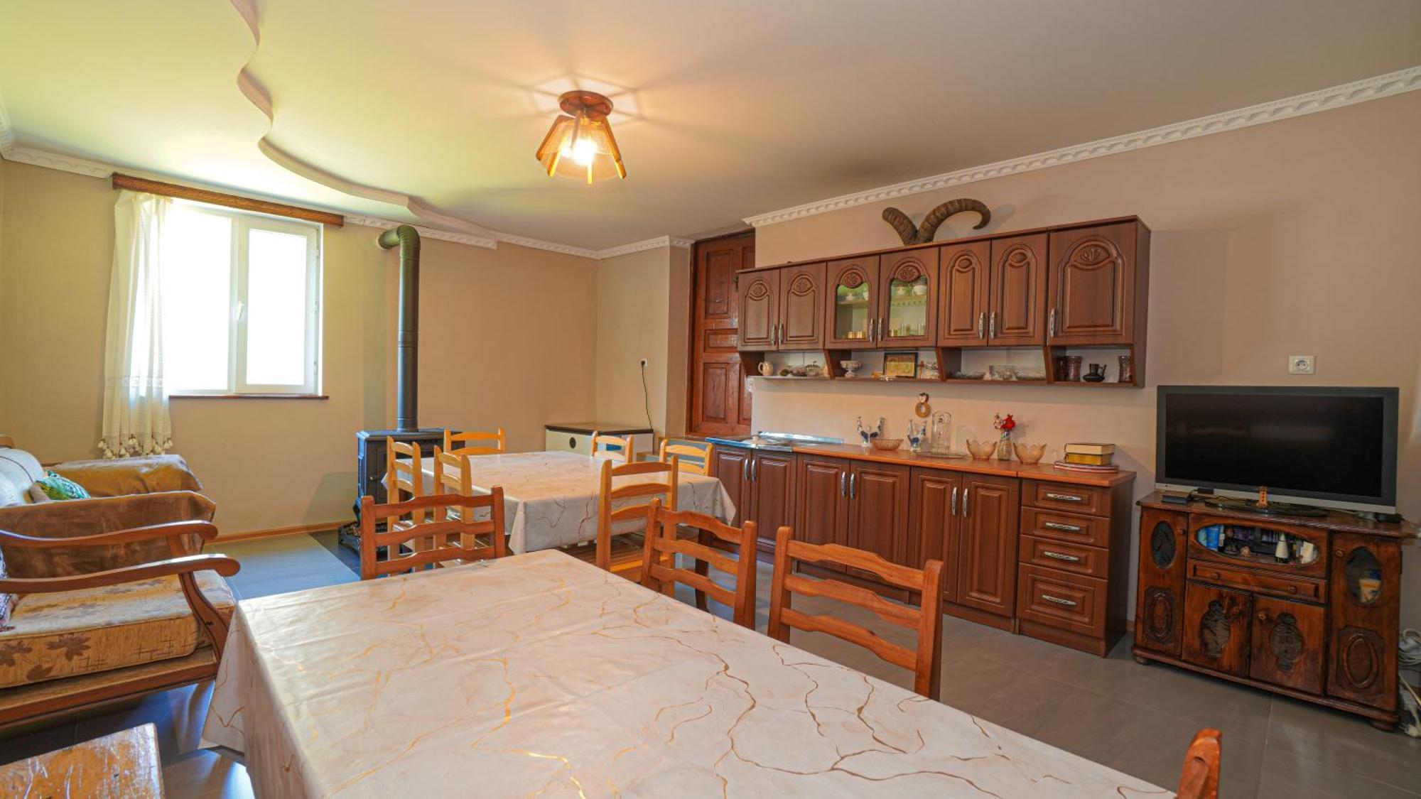 Givi Kakhiani'S Guesthouse Zhabeshi ภายนอก รูปภาพ