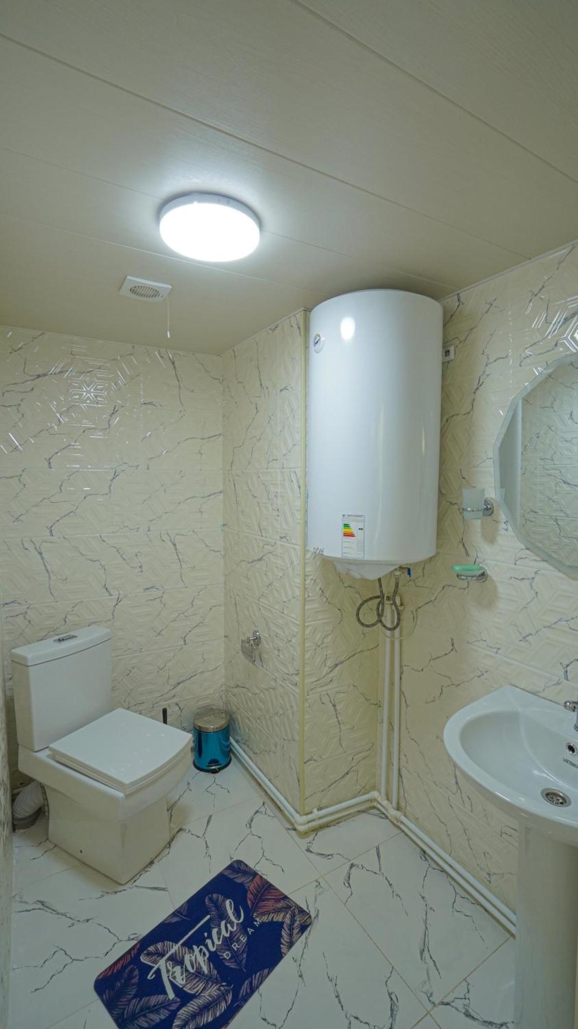 Givi Kakhiani'S Guesthouse Zhabeshi ภายนอก รูปภาพ